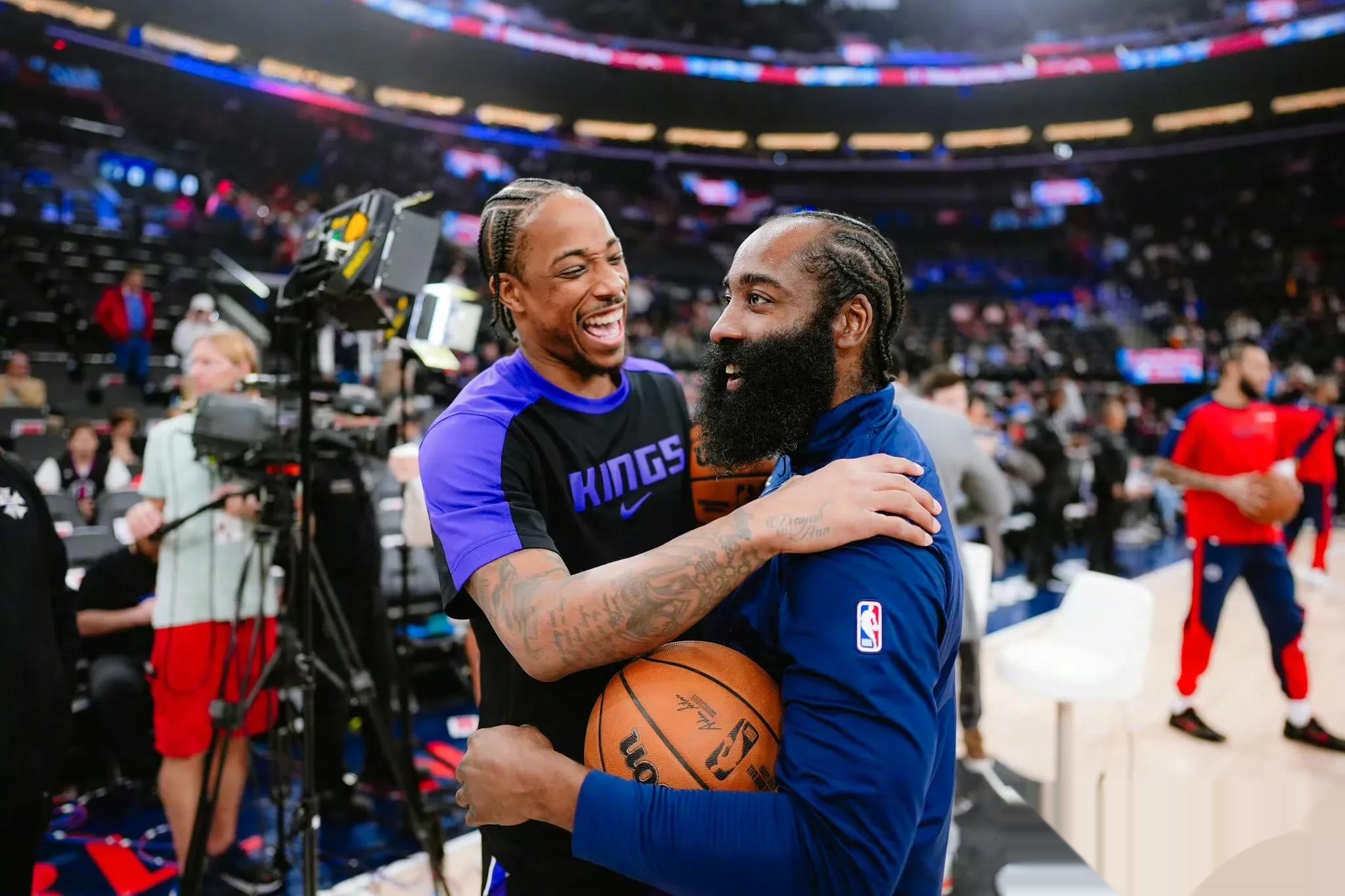 洛杉矶快船发布备战花絮，加时末段单刀错失，全明星赛任务艰巨，心理建设被强调的简单介绍